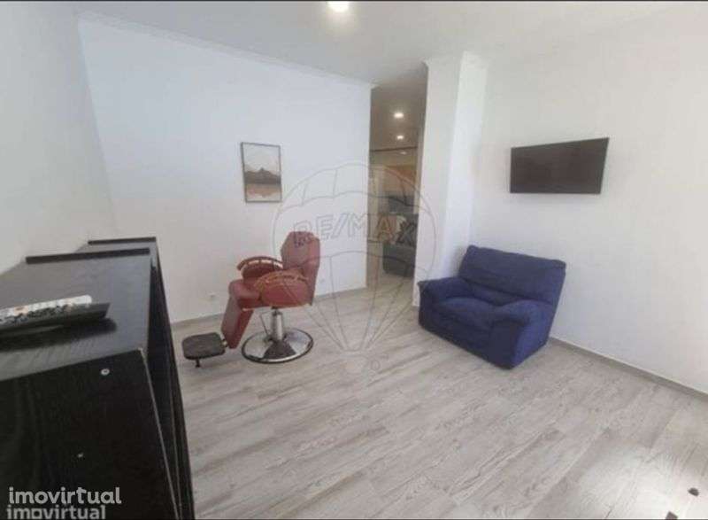 Arrenda loja em Portimão - Grande imagem: 2/4