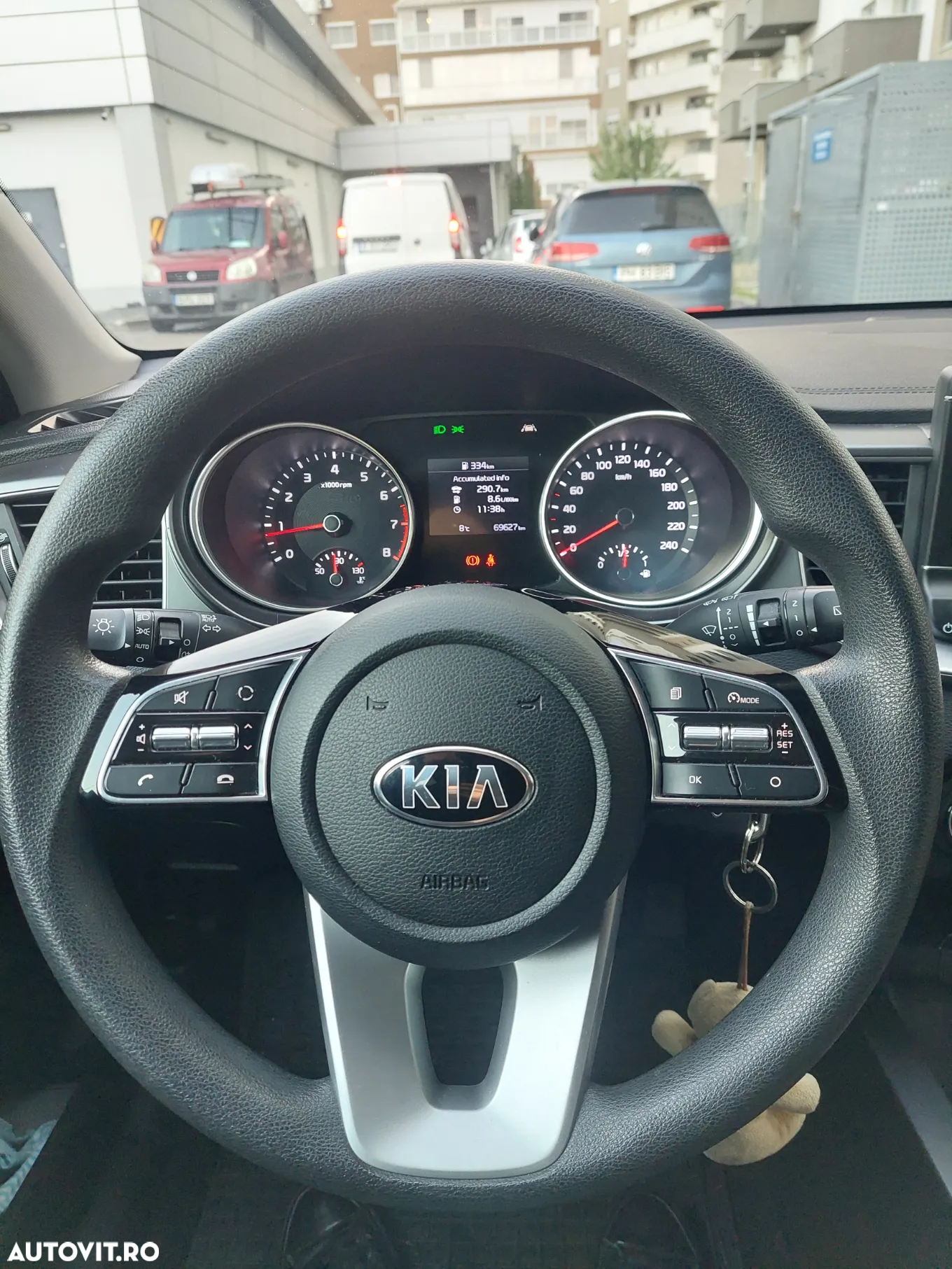 Kia Ceed - 12