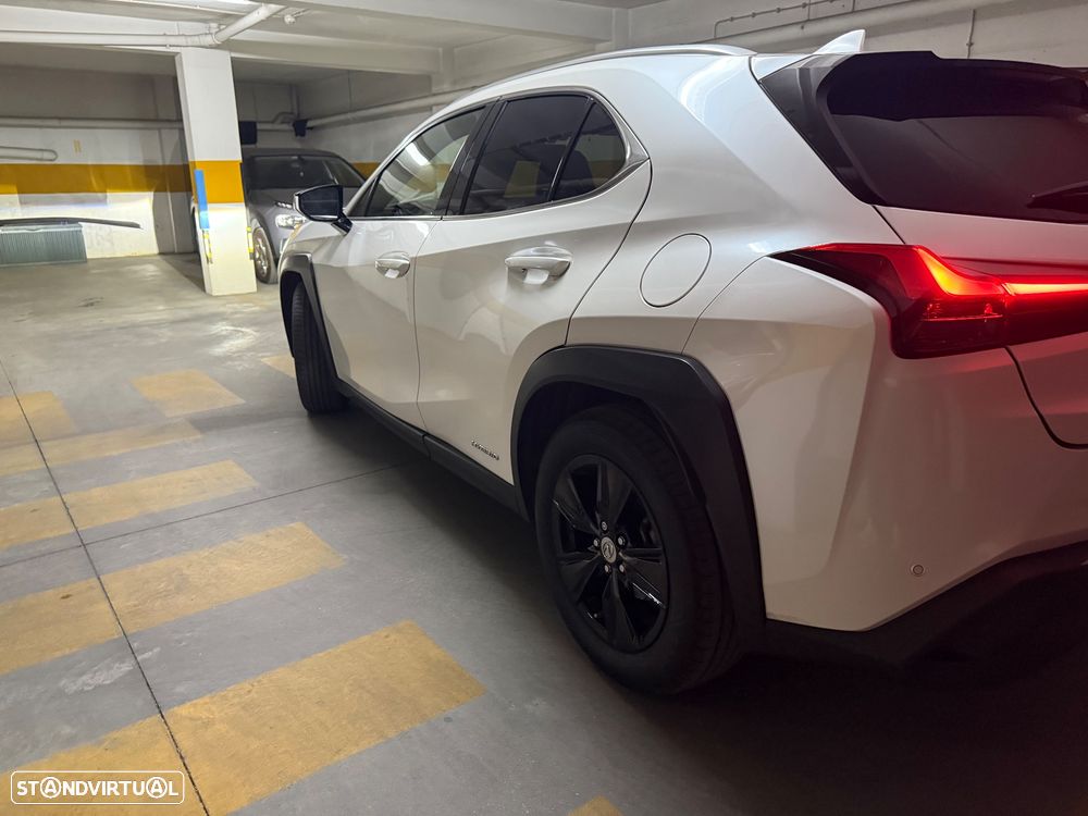 Lexus UX 250h Executive+ - 8