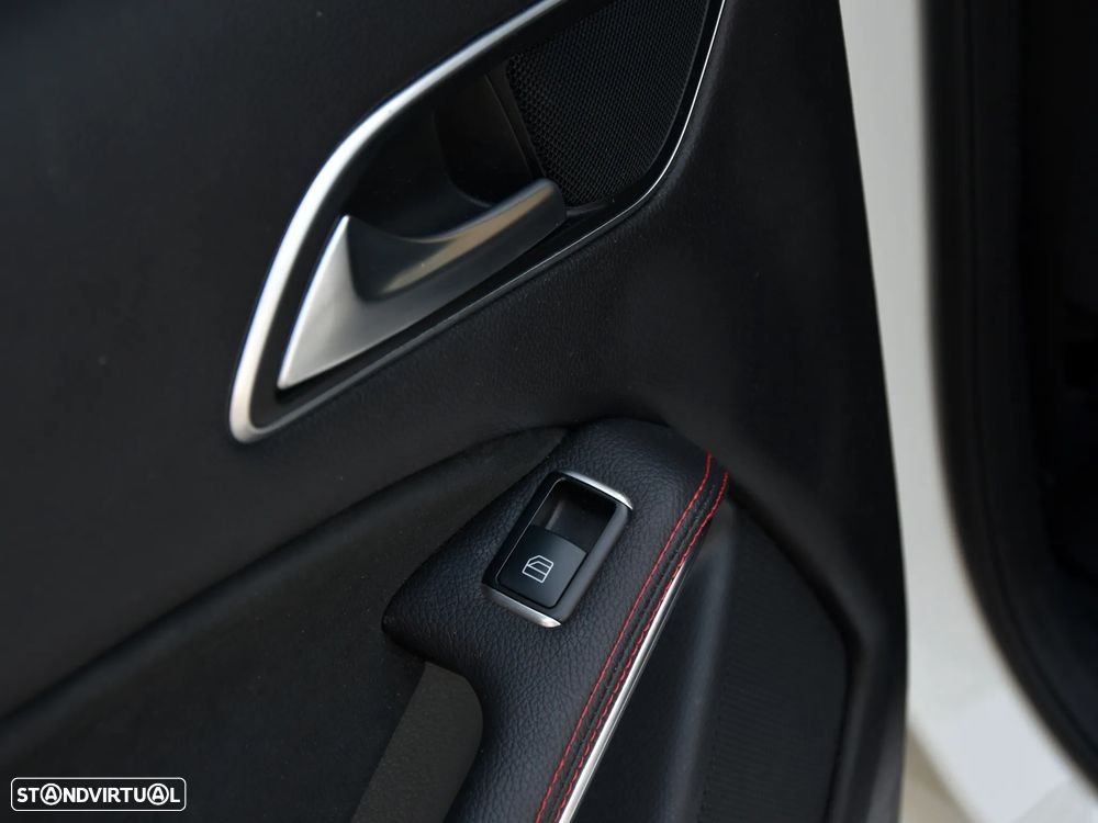 Mercedes-Benz GLA 200 (CDI) d 7G-DCT AMG Line - 22