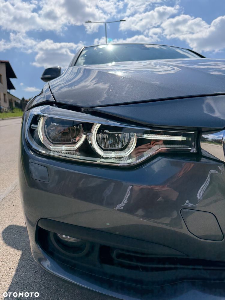 BMW Seria 3 318i Sport Line - 11