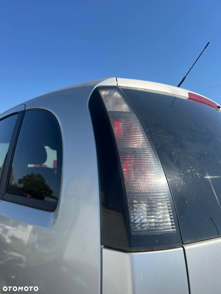 Lampa tylna prawa / Lewa LAMPY Opel Meriva A !! Cena za sztukę !! - 2