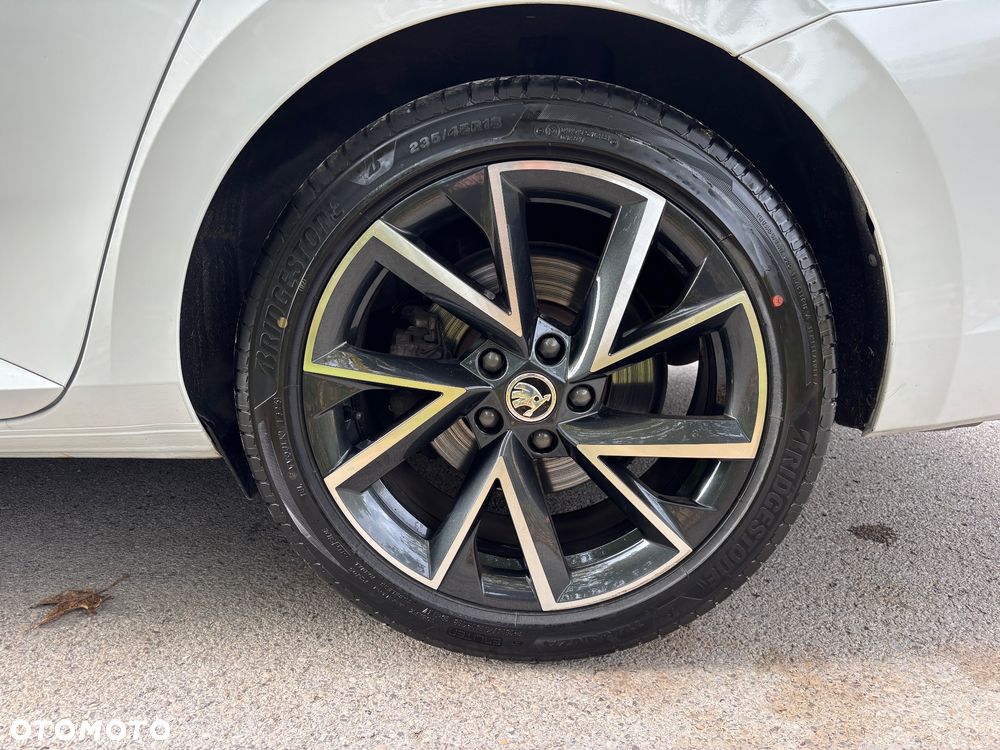 Skoda Superb 2.0 TSI Style DSG - 24