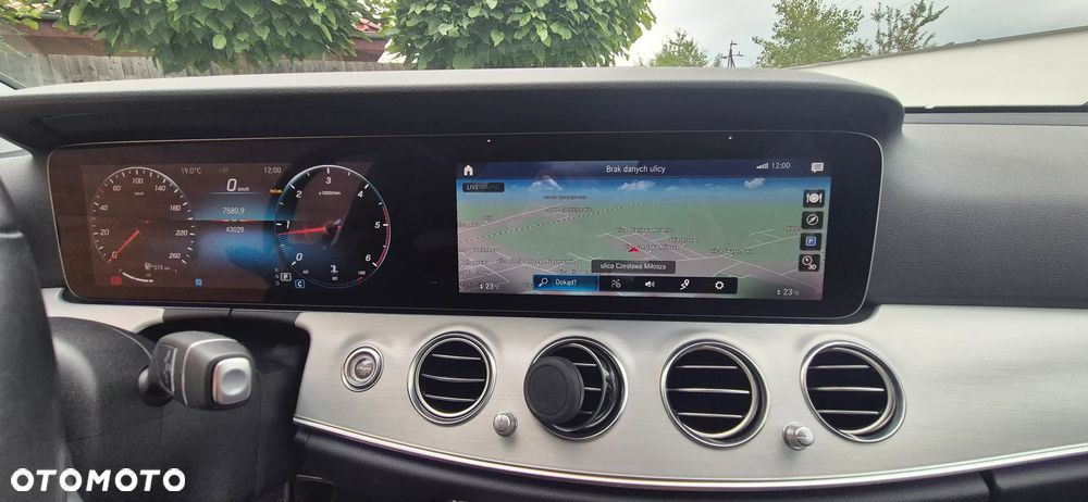 Mercedes-Benz Klasa E 200 d 9G-TRONIC - 13