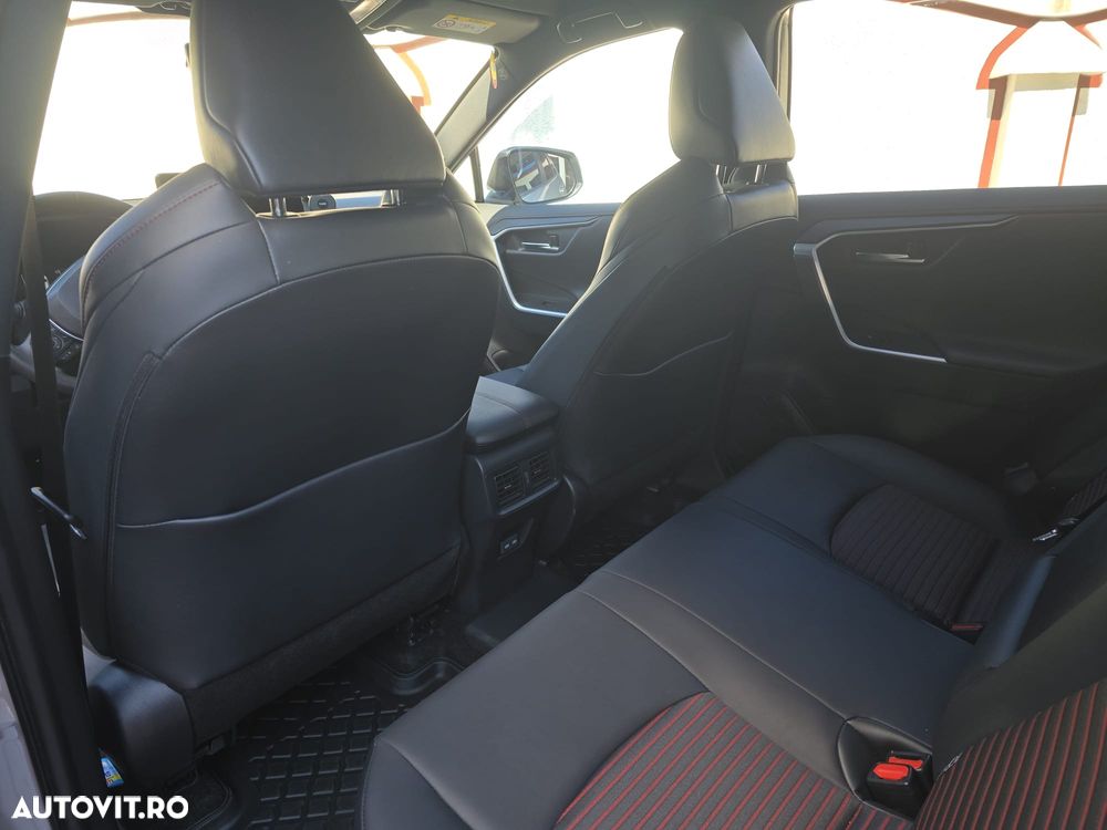 Toyota RAV4 2.5 PHEV VVT-iE 4x4 Style Bi-Tone - 11