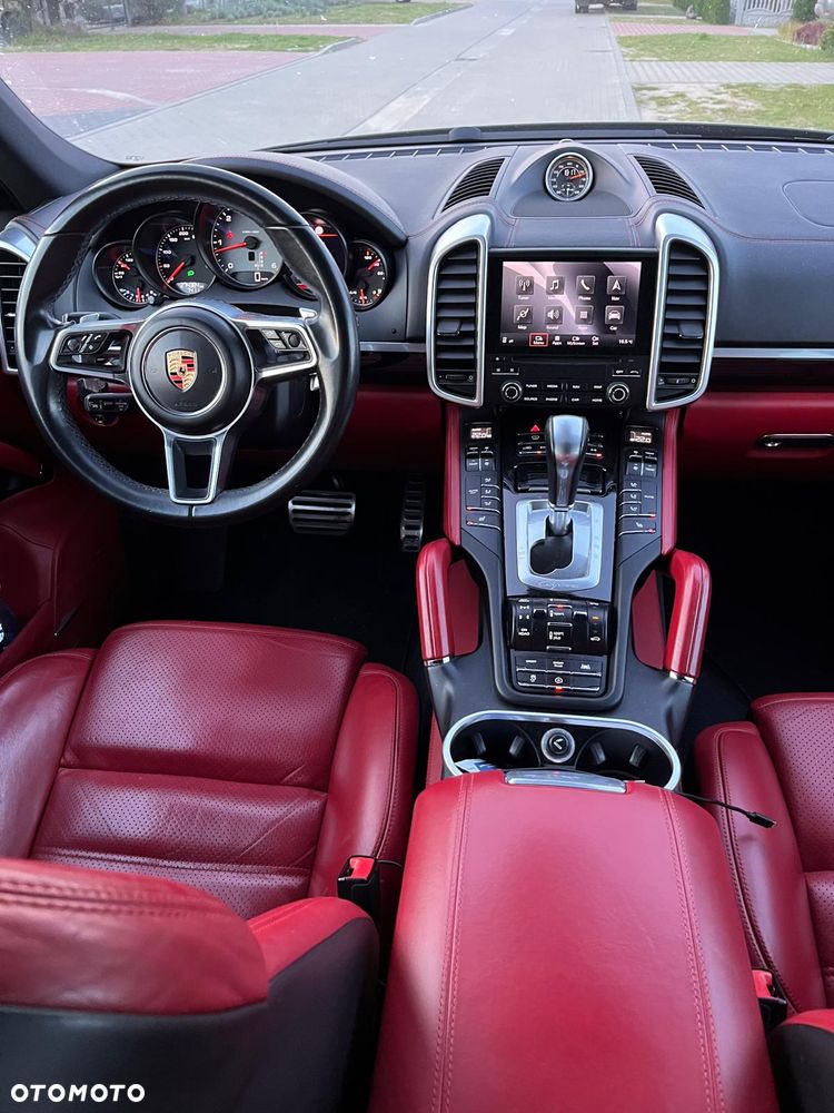 Porsche Cayenne - 5