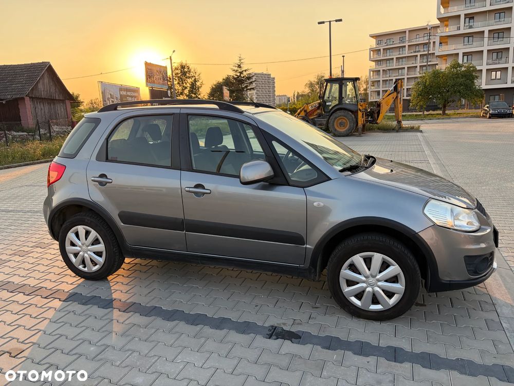 Suzuki SX4 1.6 Comfort 4WD - 1