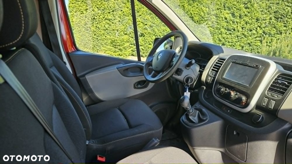 Renault Trafic - 26