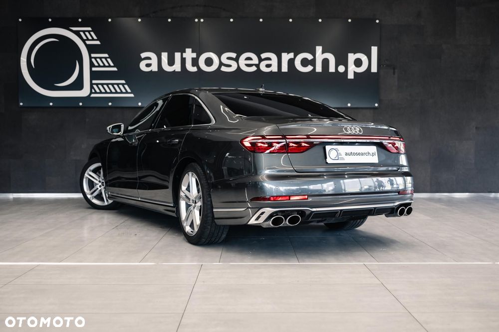 Audi S8 - 7