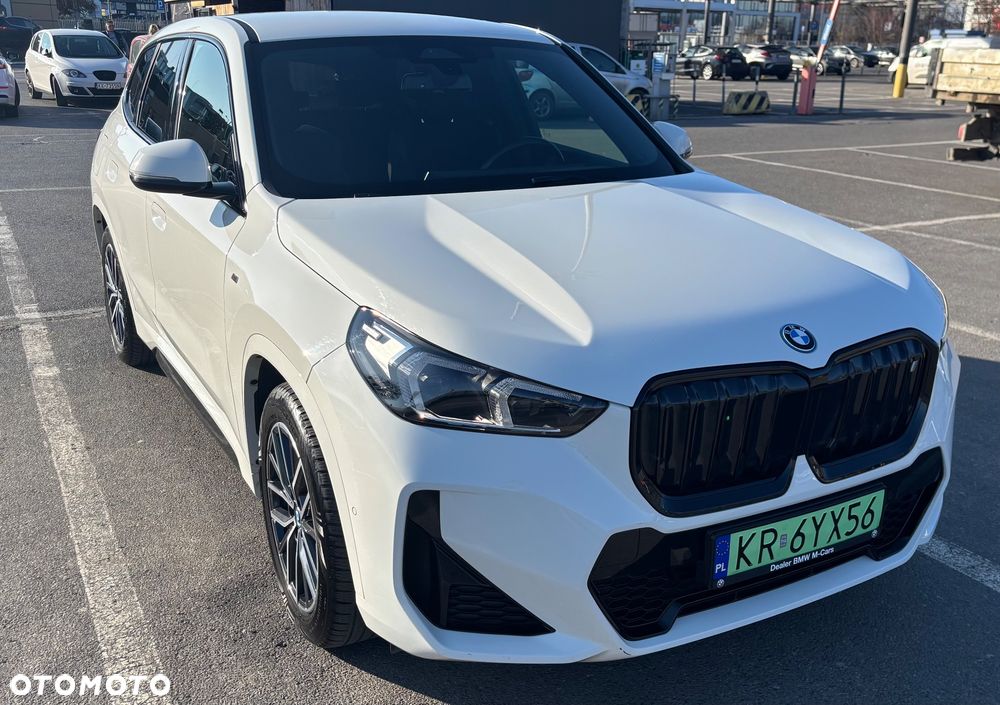 BMW iX1 xDrive30 66.5kWh M Sport - 1