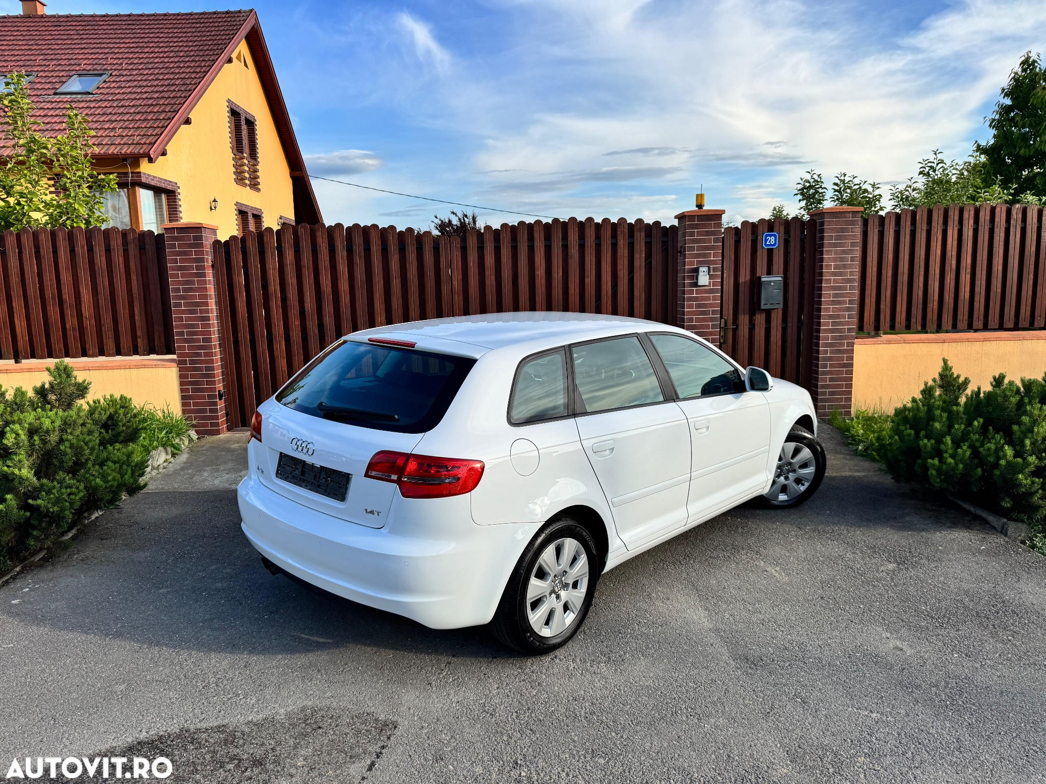 Audi A3 Sportback 1.4 TFSI Ambiente - 4