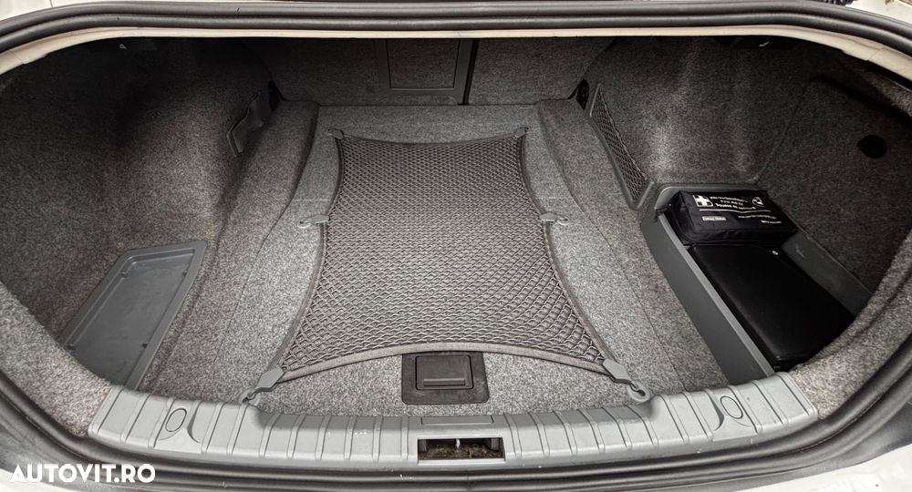 BMW Seria 3 320d EfficientDynamics Edition - 8