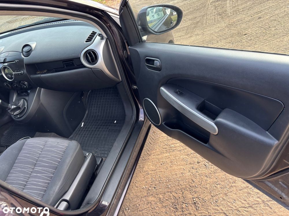 Mazda 2 - 23