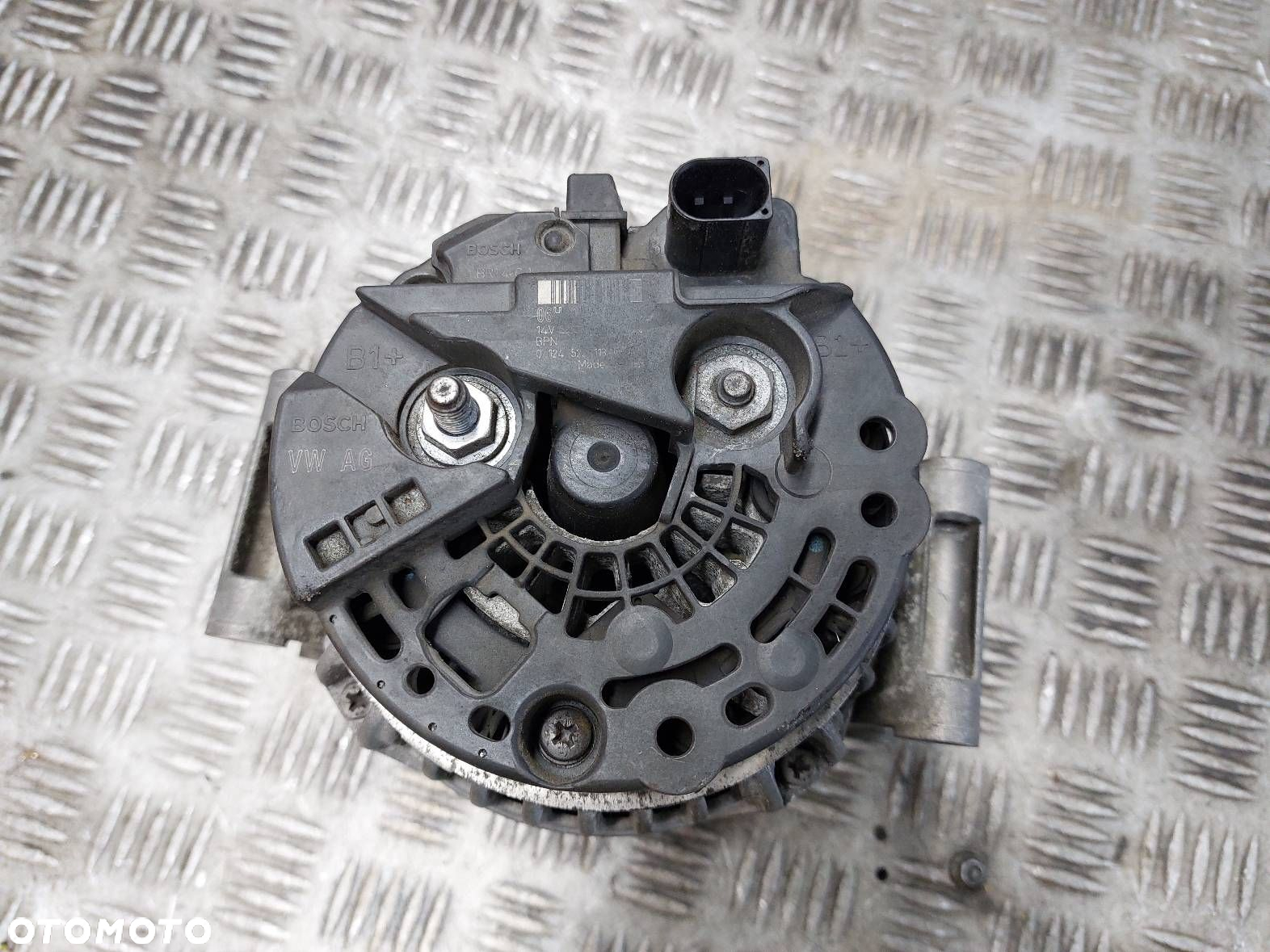 ALTERNATOR BOSCH AUDI A5 8T 2.0 TFSI 06H903016L - 5