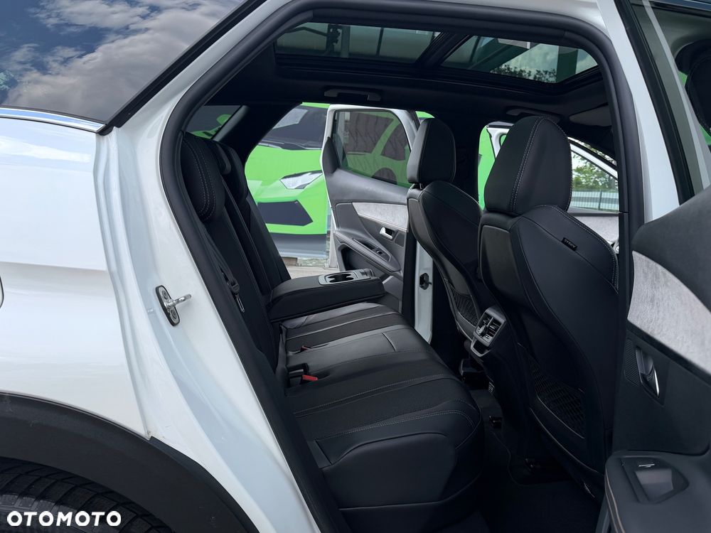 Peugeot 3008 1.6 PureTech HYbrid Allure S&S EAT8 - 34