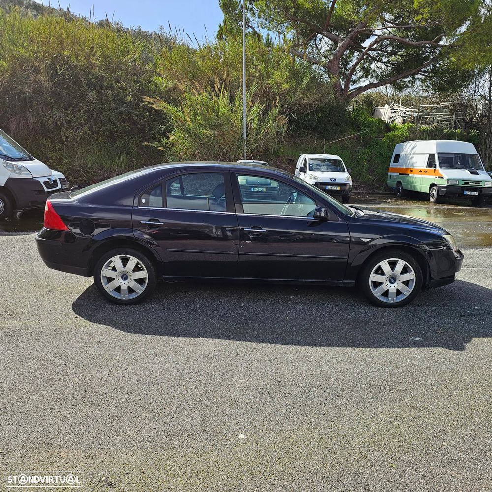 Ford Mondeo 2.0 TDCI Ghia Executive - 4