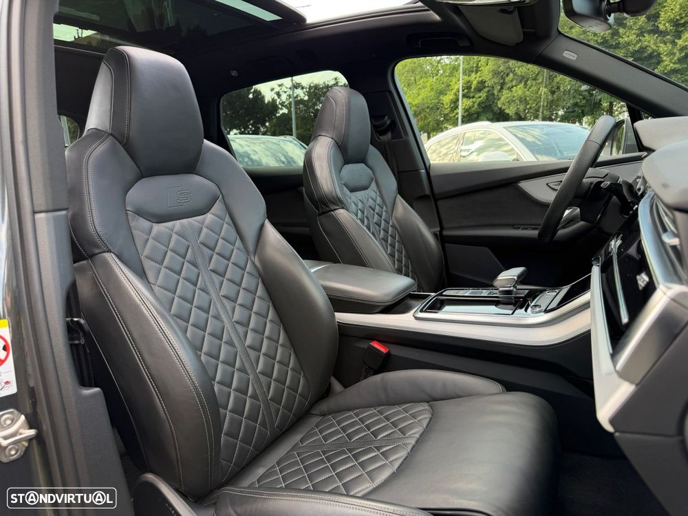 Audi Q7 60 TFSIe quattro S line Tiptronic - 23
