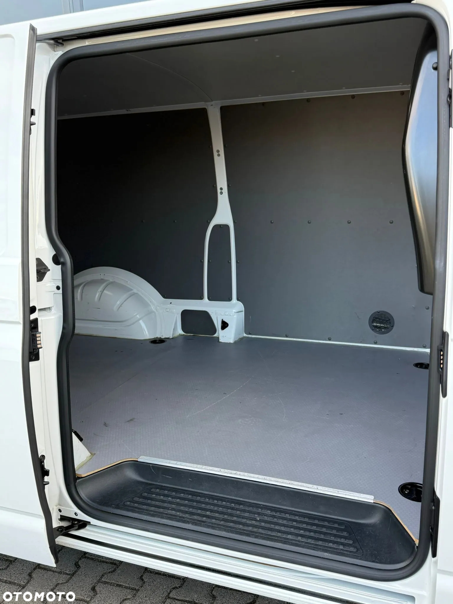 Volkswagen TRANSPORTER - 14