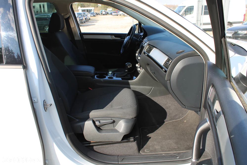Volkswagen Touareg - 25