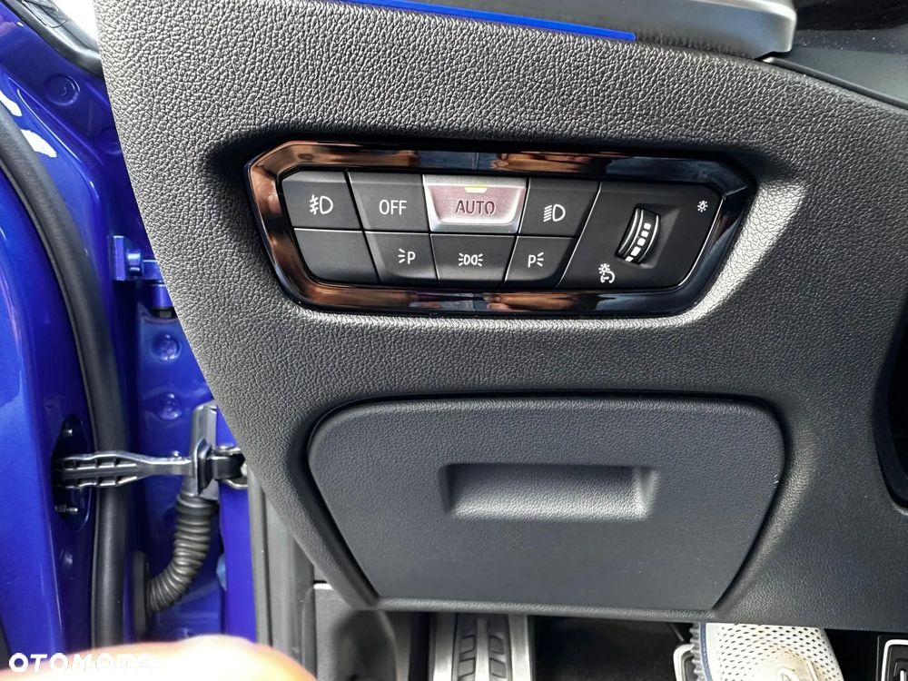 BMW Seria 3 330i M Sport - 22