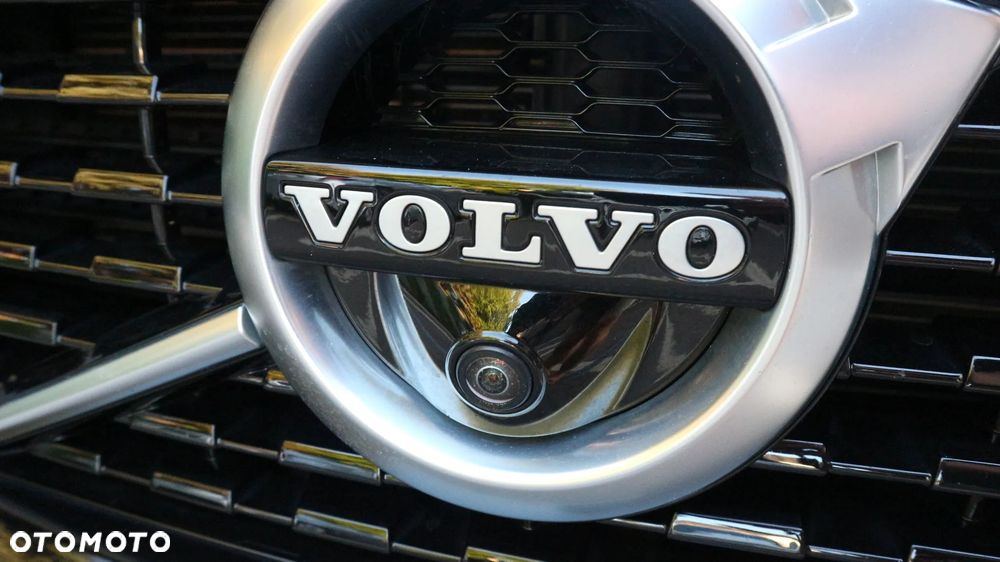 Volvo XC 60 T5 AWD R-Design - 19