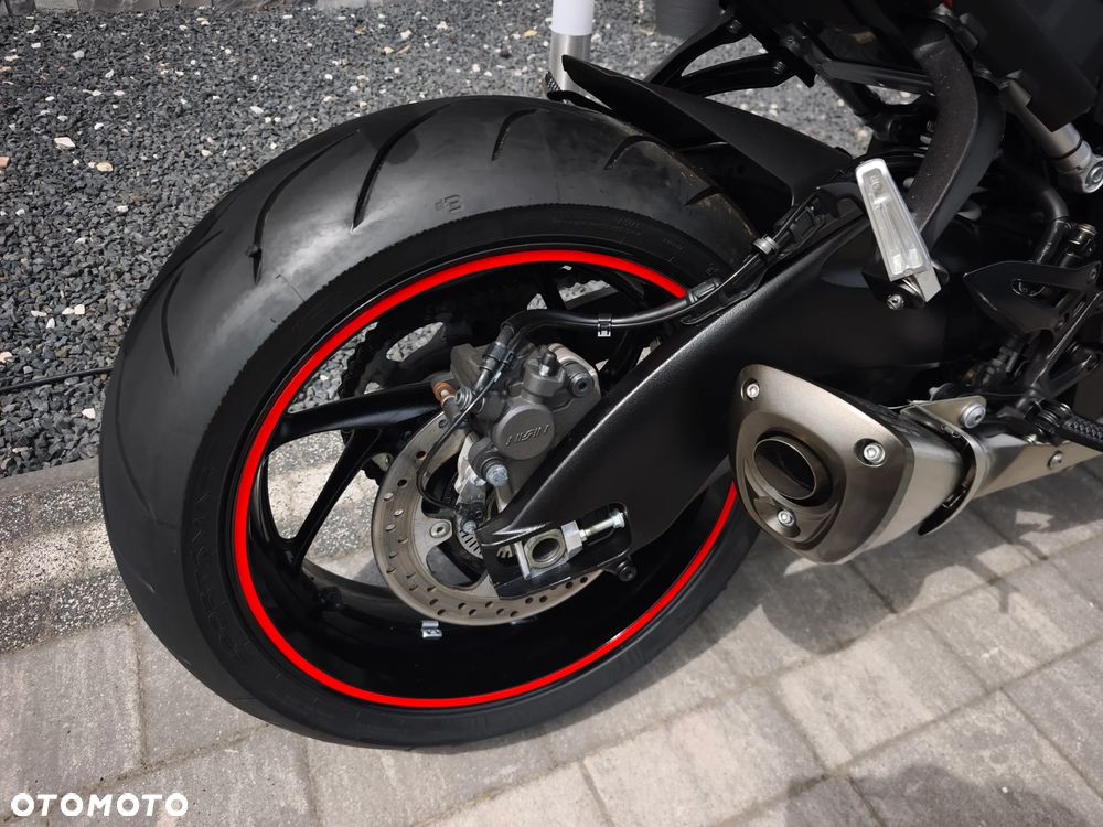 Suzuki GSX - 11