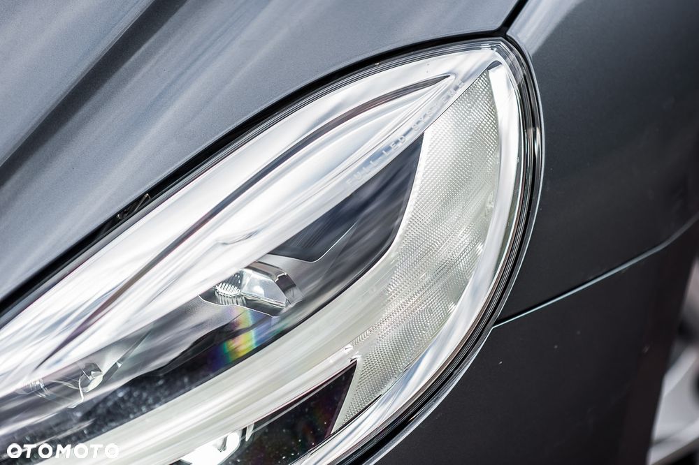 Volvo V40 T2 Kinetic - 11