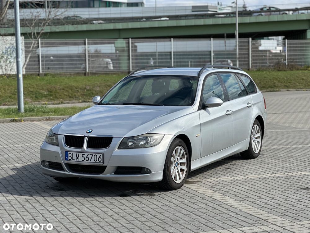 BMW Seria 3 318d - 4