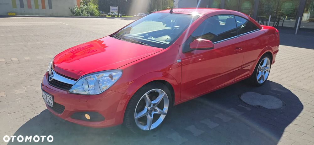 Opel Astra GTC 1.9 CDTI Cosmo - 2