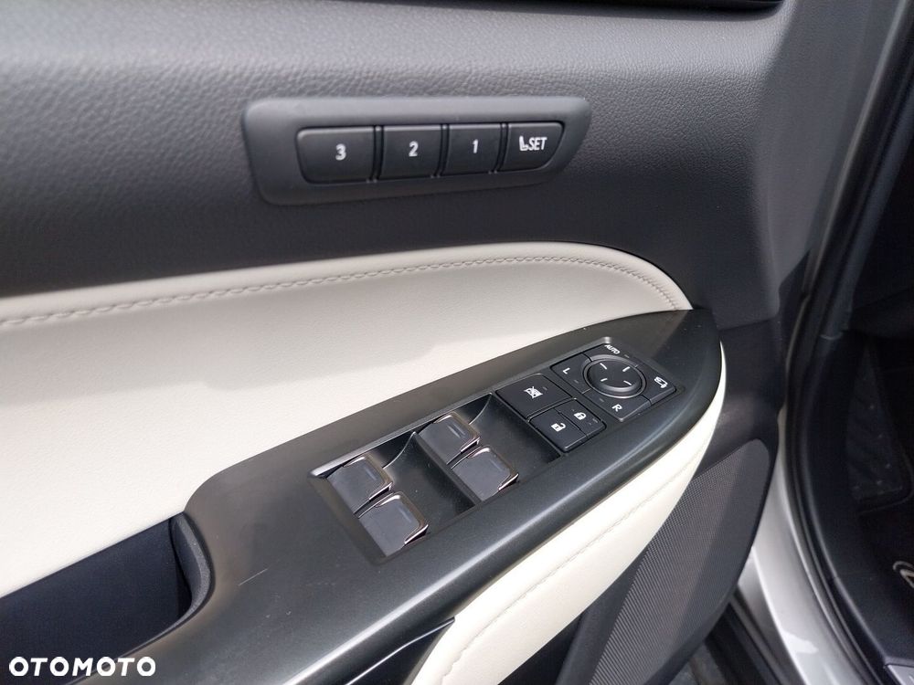 Lexus NX - 19