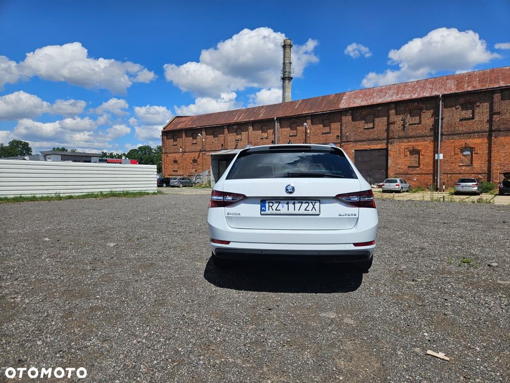 Skoda Superb 2.0 TDI SCR Ambition DSG - 6