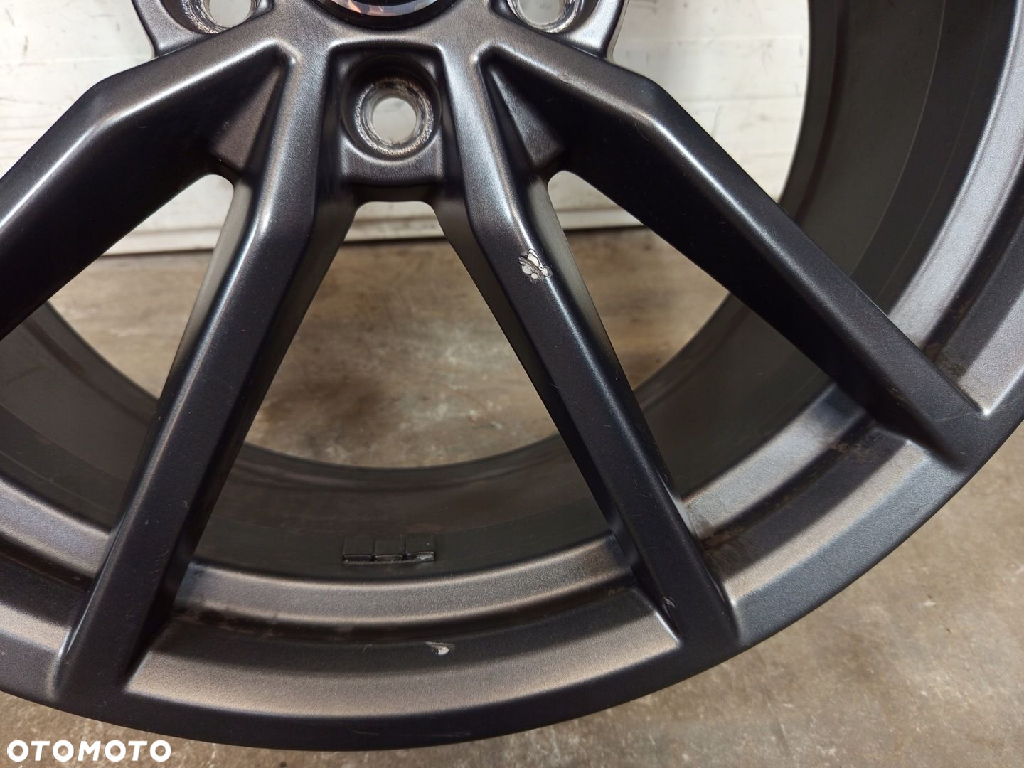 FELGA VW PASSAT 3G 3G0 PRETORIA 3G0601025 BH 19 19 8J ET44 5X112 - 3