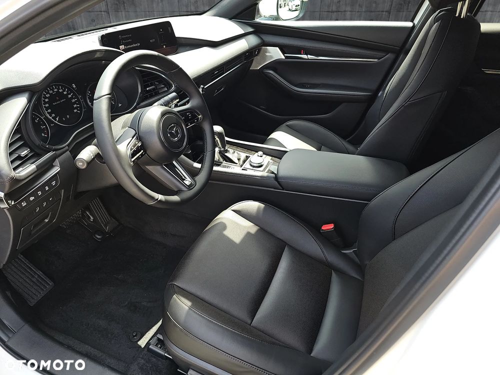 Mazda 3 2.0 mHEV Takumi - 11