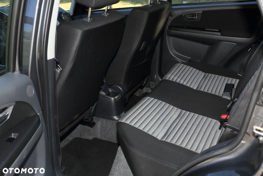 Suzuki SX4 - 7