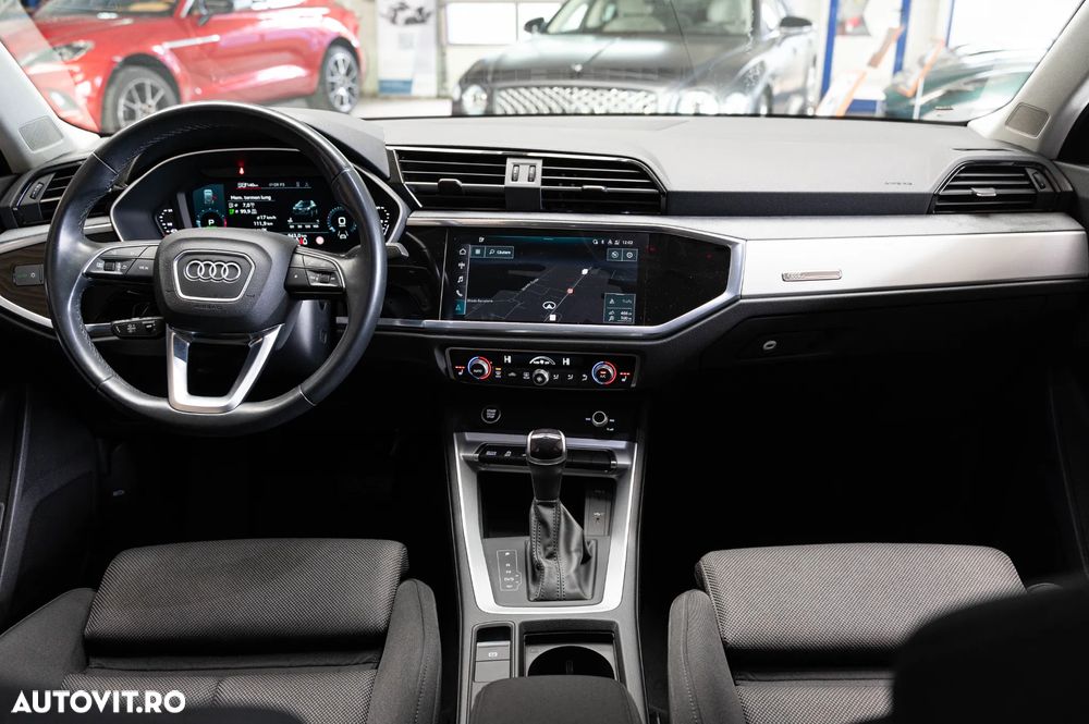 Audi Q3 45 TFSIe S tronic - 8