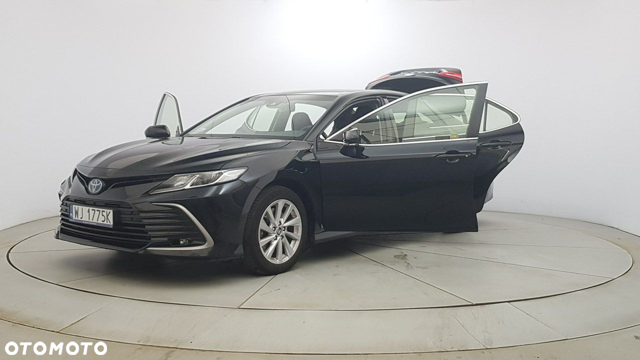 Toyota Camry - 10