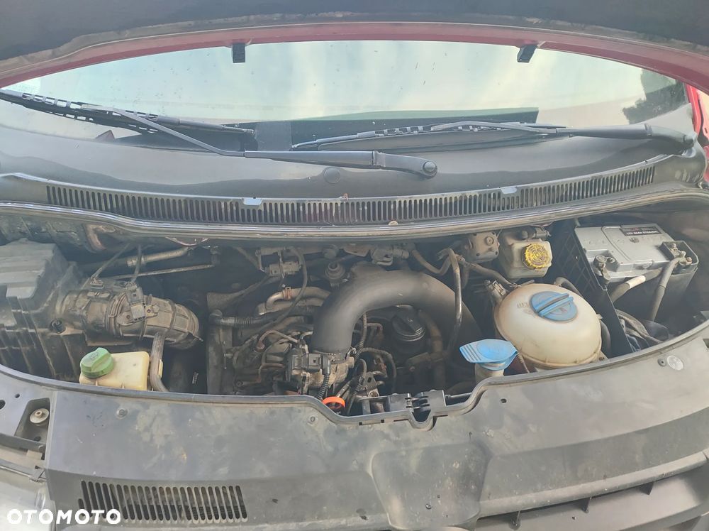 Volkswagen Transporter - 9