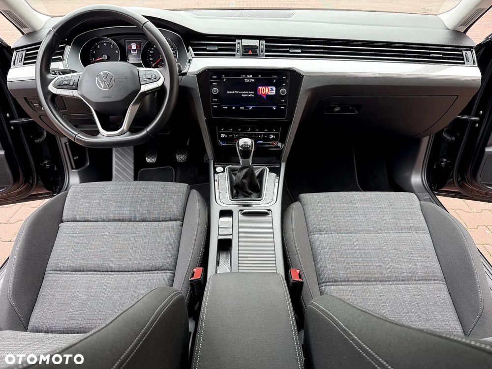 Volkswagen Passat 1.5 TSI EVO Elegance - 9