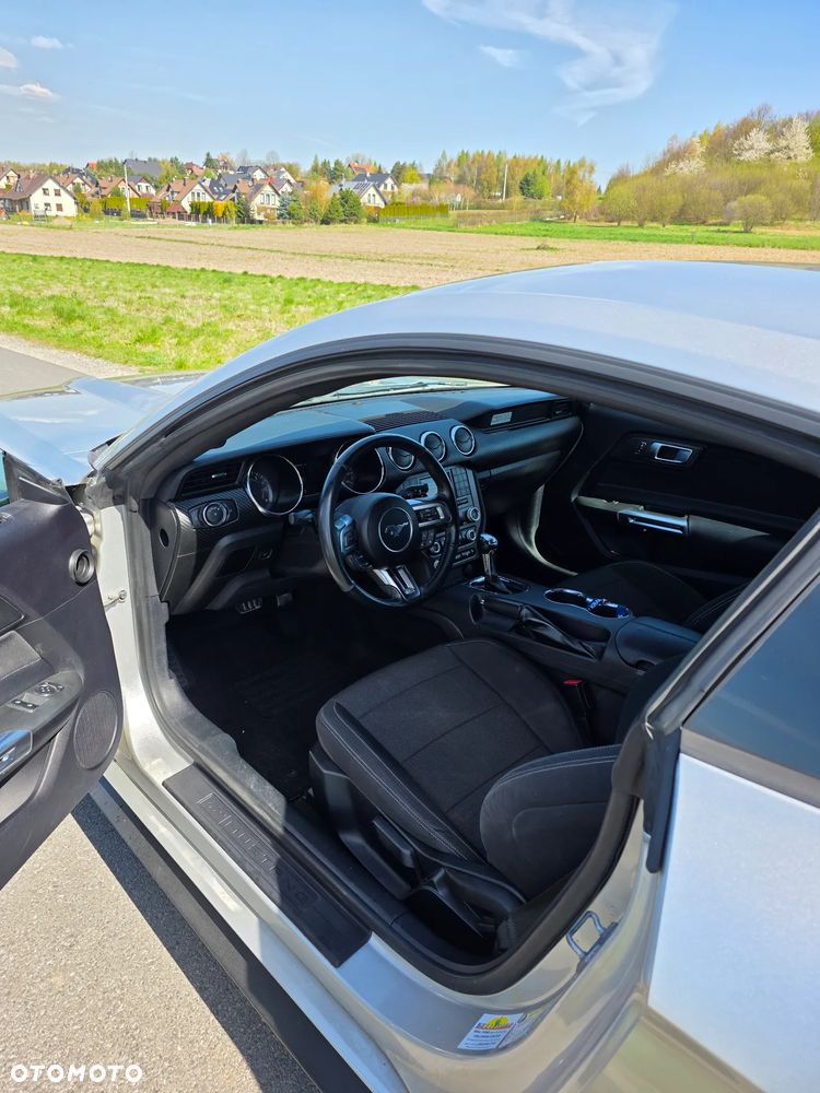 Ford Mustang 3.7 V6 - 22