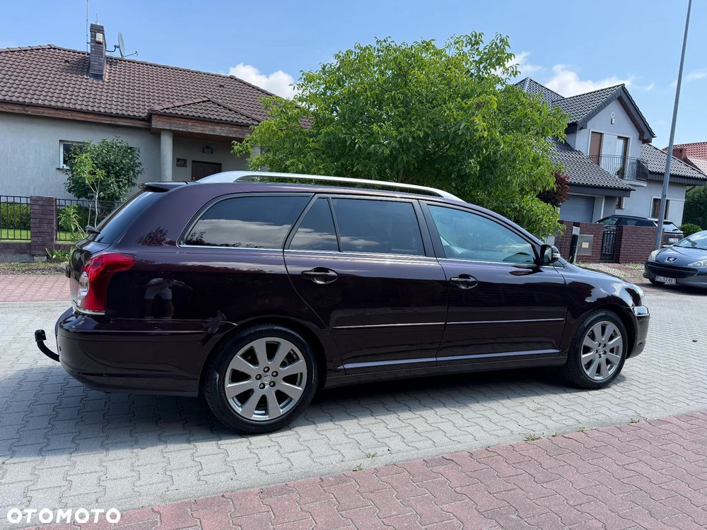 Toyota Avensis 2.0 D-4D - 15