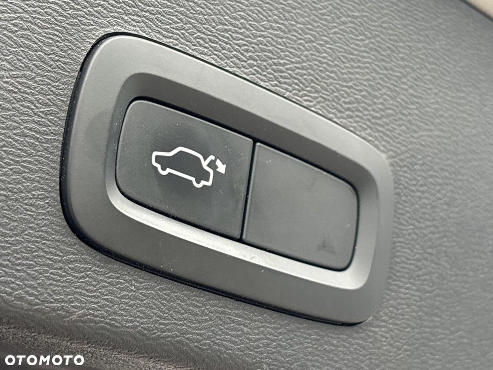 Volvo XC 40 T3 Inscription - 31
