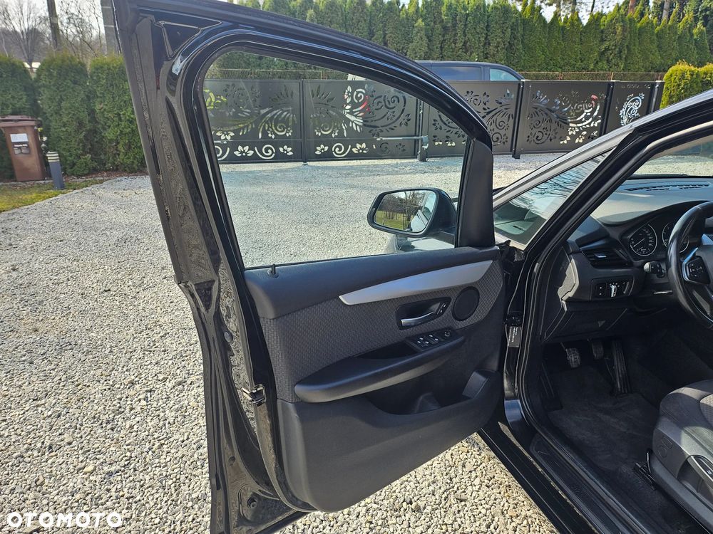 BMW Seria 2 216d Sport Line - 18