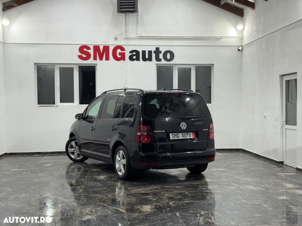 Volkswagen Touran 1.9 TDI DPF Blue Motion Highline - 4