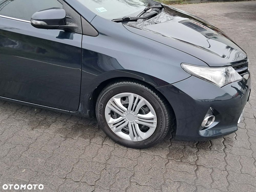 Toyota Auris - 2