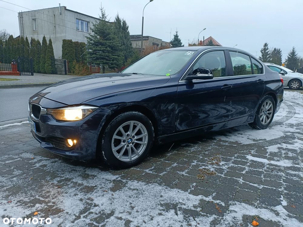 BMW Seria 3 320d Blue Performance Sport Line - 7
