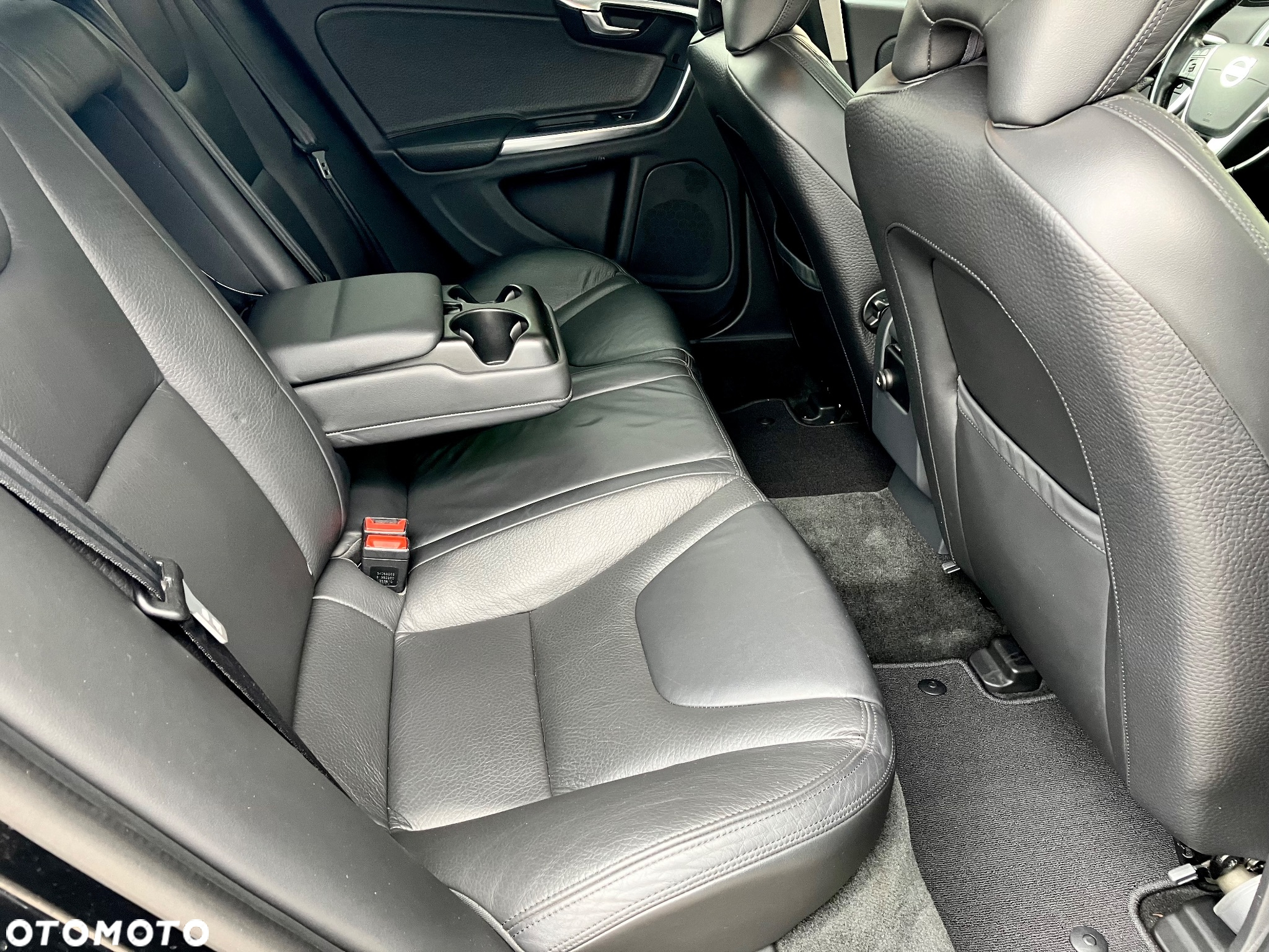 Volvo S60 T6 AWD Geartronic Summum - 19