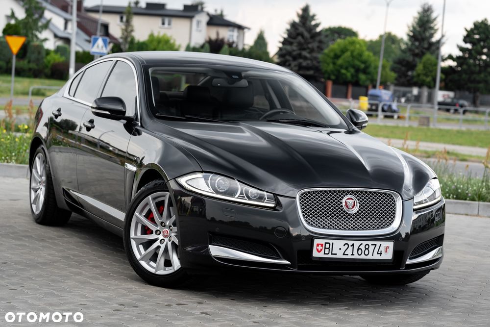 Jaguar XF 2.2 - 4