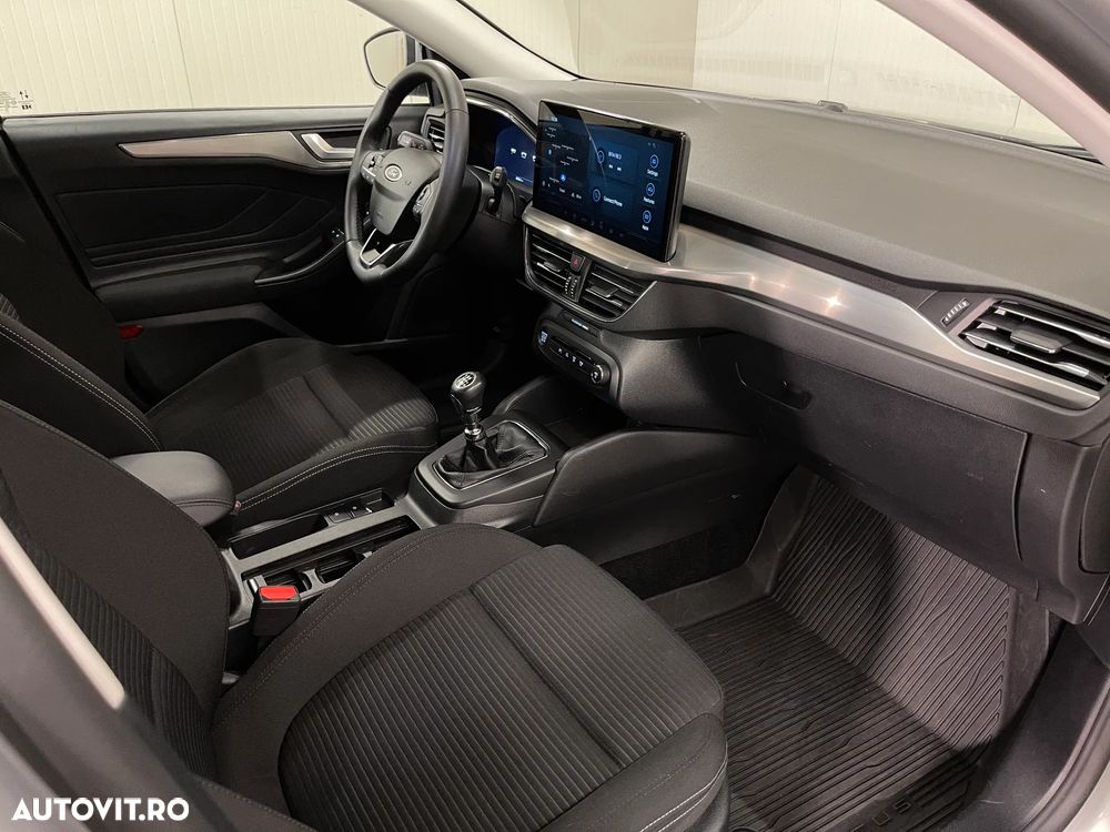 FORD Focus 2024 — imagine 36