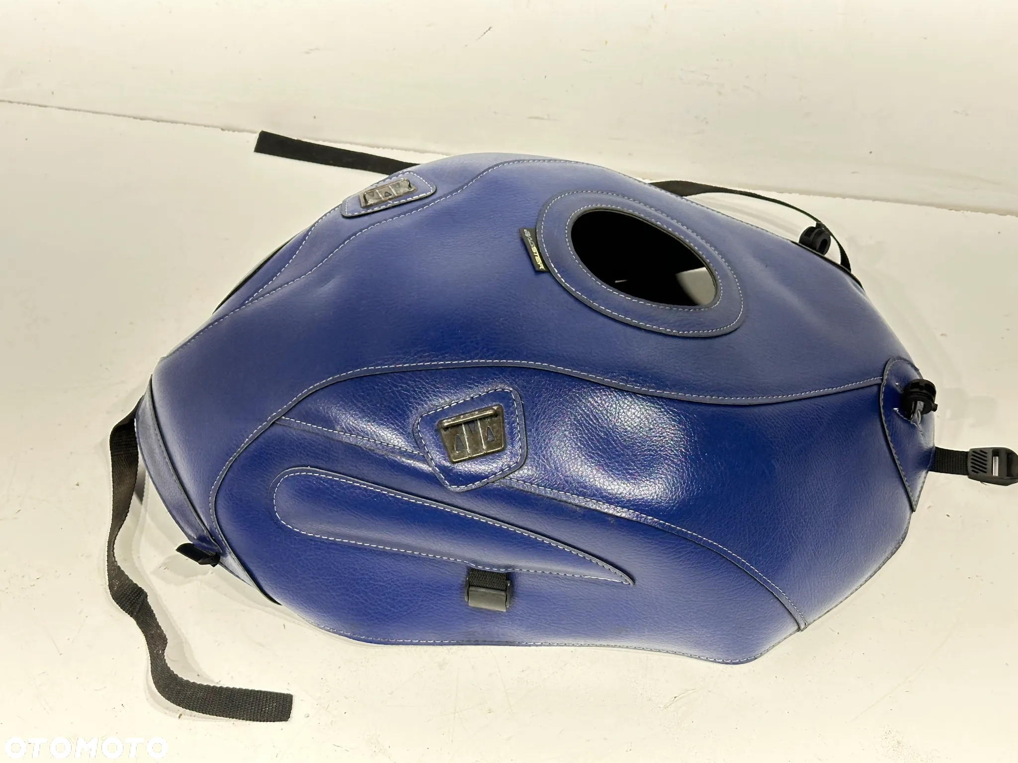 Skóra na bak Suzuki Bandit 600  Bagster  00-04r - 2