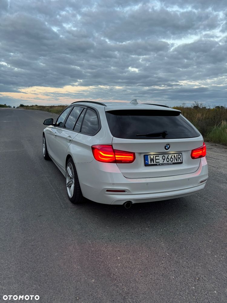 BMW Seria 3 318d Luxury Line - 15